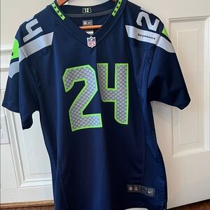 Seattle Seahawks Lynch Jersey featuring number 24.
